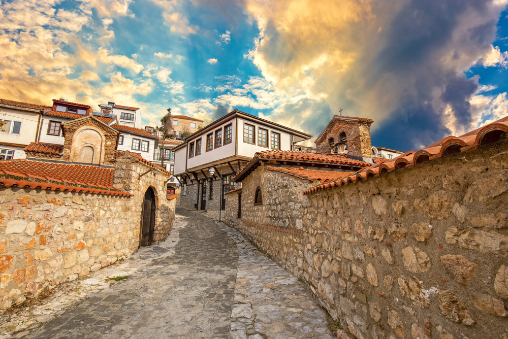 Leia soodsa hinnaga lennupiletid Ohridisse